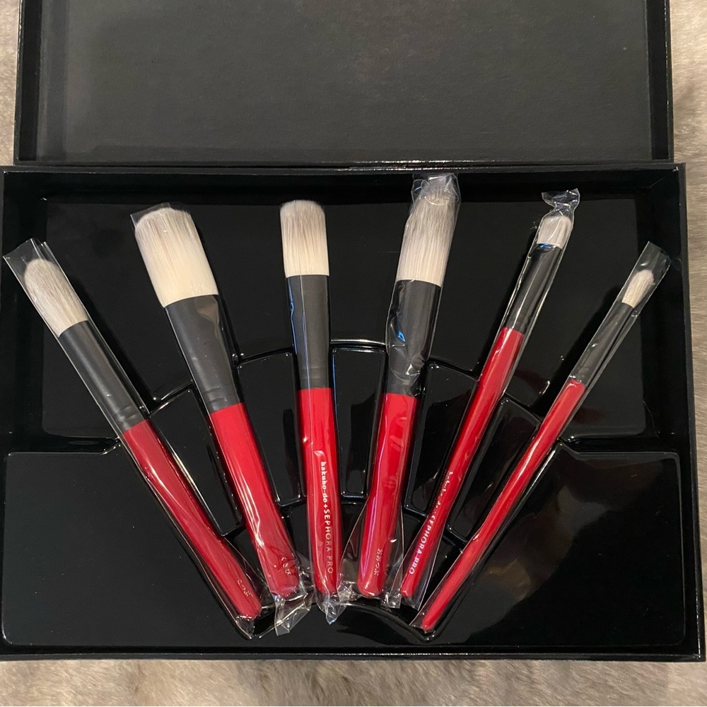 hakuho-do + Sephora Pro The Ultimate Brush Set - Picture 10 of 13
